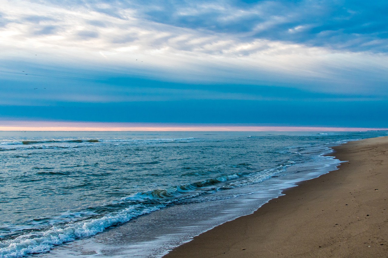 découvrez des plages paradisiaques où le sable fin rencontre des eaux cristallines. évadez-vous vers des destinations de rêve et laissez-vous séduire par des paysages à couper le souffle, idéaux pour des vacances inoubliables.