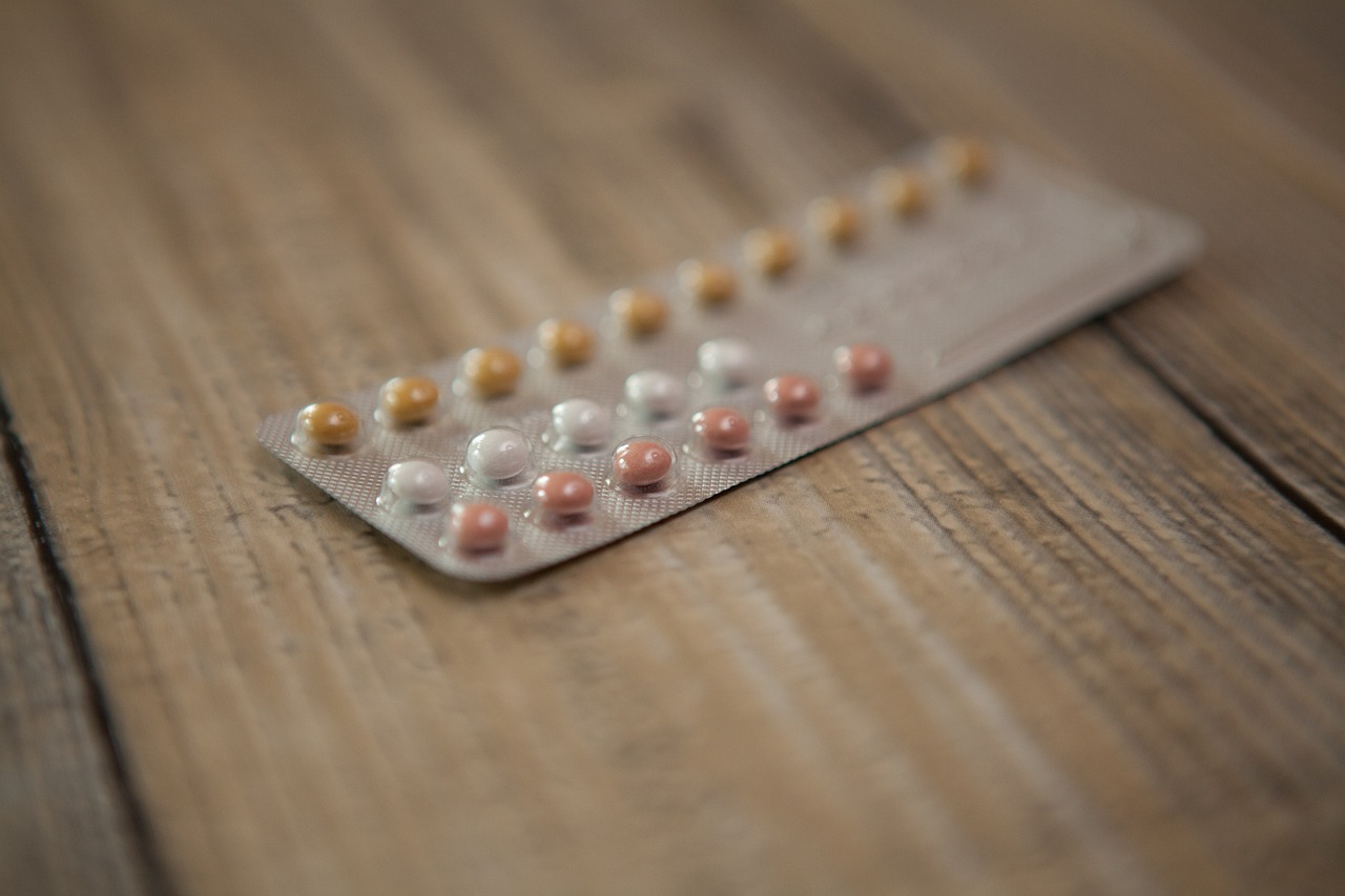 découvrez tout ce qu'il faut savoir sur la contraception : méthodes, efficacité, avantages et inconvénients. informez-vous pour prendre des décisions éclairées sur votre santé reproductive.