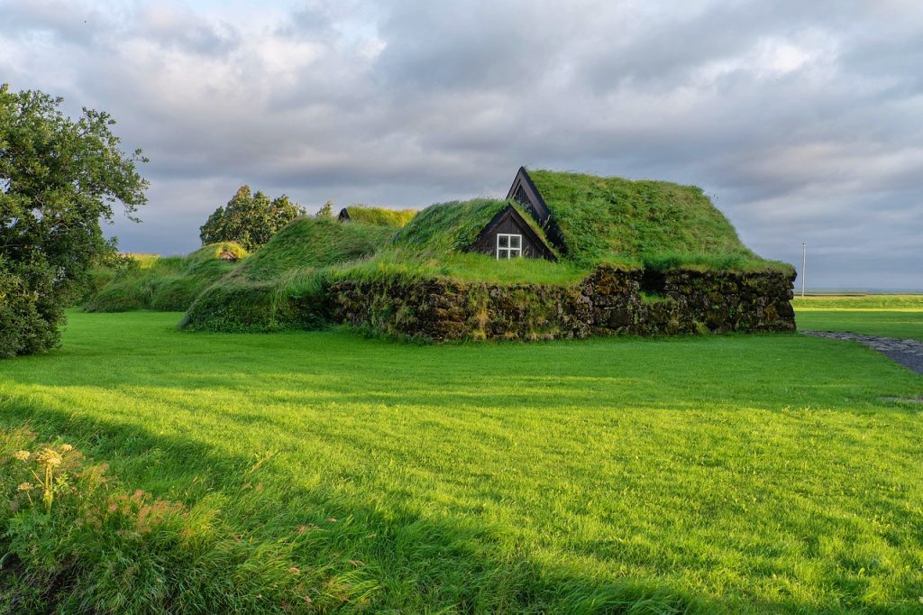 découvrez l'authenticité des villages traditionnels, où le temps semble s'être arrêté. plongez dans un patrimoine riche, des paysages pittoresques et une culture vivante qui vous transporteront au cœur des traditions locales.