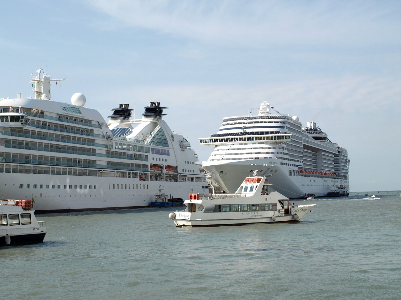 découvrez le msc virtuosa, un navire de croisière moderne alliant confort et élégance. profitez de ses équipements de pointe, de sa délicieuse gastronomie et de ses divertissements variés tout en naviguant vers des destinations de rêve.